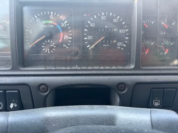Volvo FH 12-37 · Ano  2000