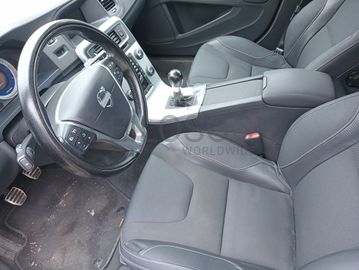 Volvo V60 D4 · Ano 2013