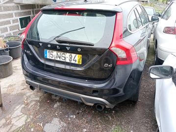 Volvo V60 D4 · Ano 2013