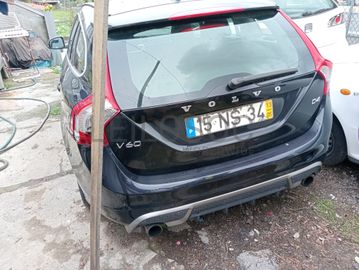 Volvo V60 D4 · Ano 2013