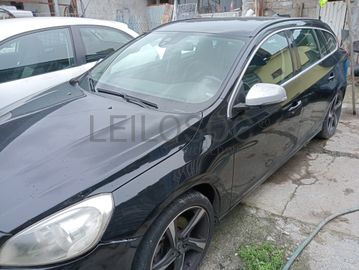 Volvo V60 D4 · Ano 2013