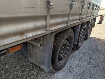 Veículos Pesados de Mercadorias · Ligeiros · Semirreboques