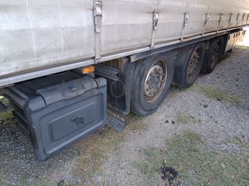 Veículos Pesados de Mercadorias · Ligeiros · Semirreboques