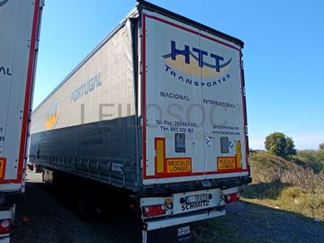 Veículos Pesados de Mercadorias · Ligeiros · Semirreboques