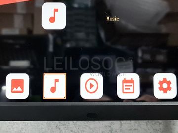 Expositor Multimédia Braun