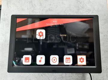 Expositor Multimédia Braun