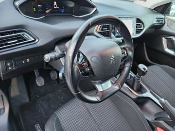 Peugeot 308 1.5 BlueHdi · Ano 2020