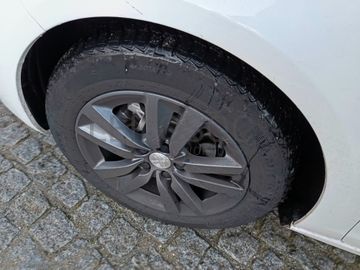 Peugeot 308 1.5 BlueHdi · Ano 2020