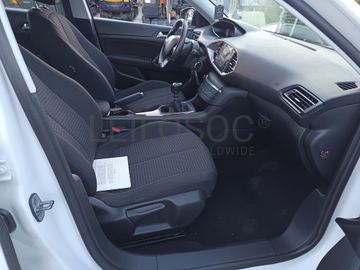 Peugeot 308 1.5 BlueHdi · Ano 2020