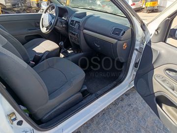 Renault Clio · Ano 2005