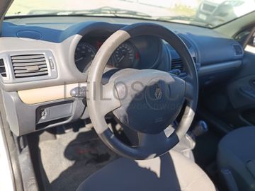 Renault Clio · Ano 2005