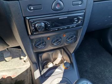 Renault Clio · Ano 2005