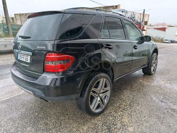 Mercedes-Benz ML 320 · Ano 2006