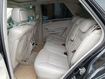 Mercedes-Benz ML 320 · Ano 2006