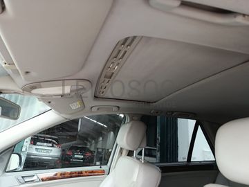 Mercedes-Benz ML 320 · Ano 2006