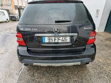 Mercedes-Benz ML 320 · Ano 2006