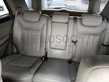 Mercedes-Benz ML 320 · Ano 2006