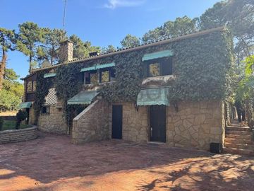 Moradia V5 com Piscina · Herdade da Aroeira, Almada