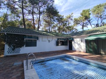 Moradia V5 com Piscina · Herdade da Aroeira, Almada