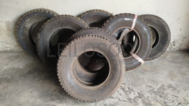 Pneus com diversas marcas