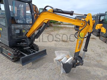 Mini Giratória Infront YFE20 · Ano 2023