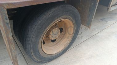 Camião-cisterna Toyota Hino - 2003