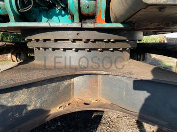 Escavadora Kobelco E 215 · Ano 2004