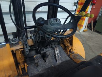 Empilhador Mitsubishi FD-25 · Ano 1990