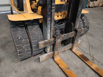 Empilhador Mitsubishi FD-25 · Ano 1990