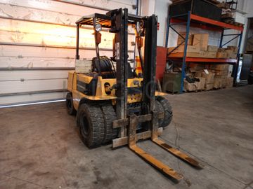 Empilhador Mitsubishi FD-25 · Ano 1990