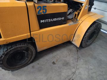 Empilhador Mitsubishi FD-25 · Ano 1990
