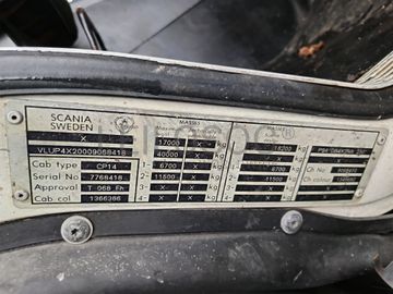 Scania P94B (4x2) 230 · Ano 2002