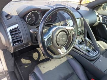 Jaguar F-Type R-Dynamic · Ano 2019