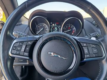 Jaguar F-Type R-Dynamic · Ano 2019