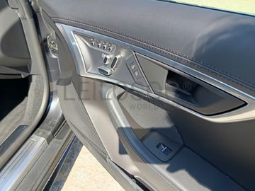 Jaguar F-Type R-Dynamic · Ano 2019