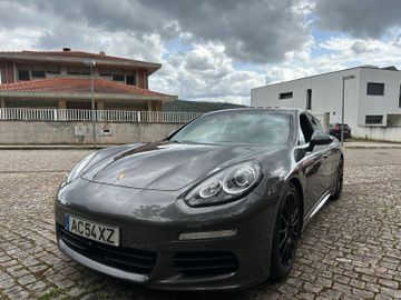 Porsche Panamera S e-Hybrid · Ano 2016