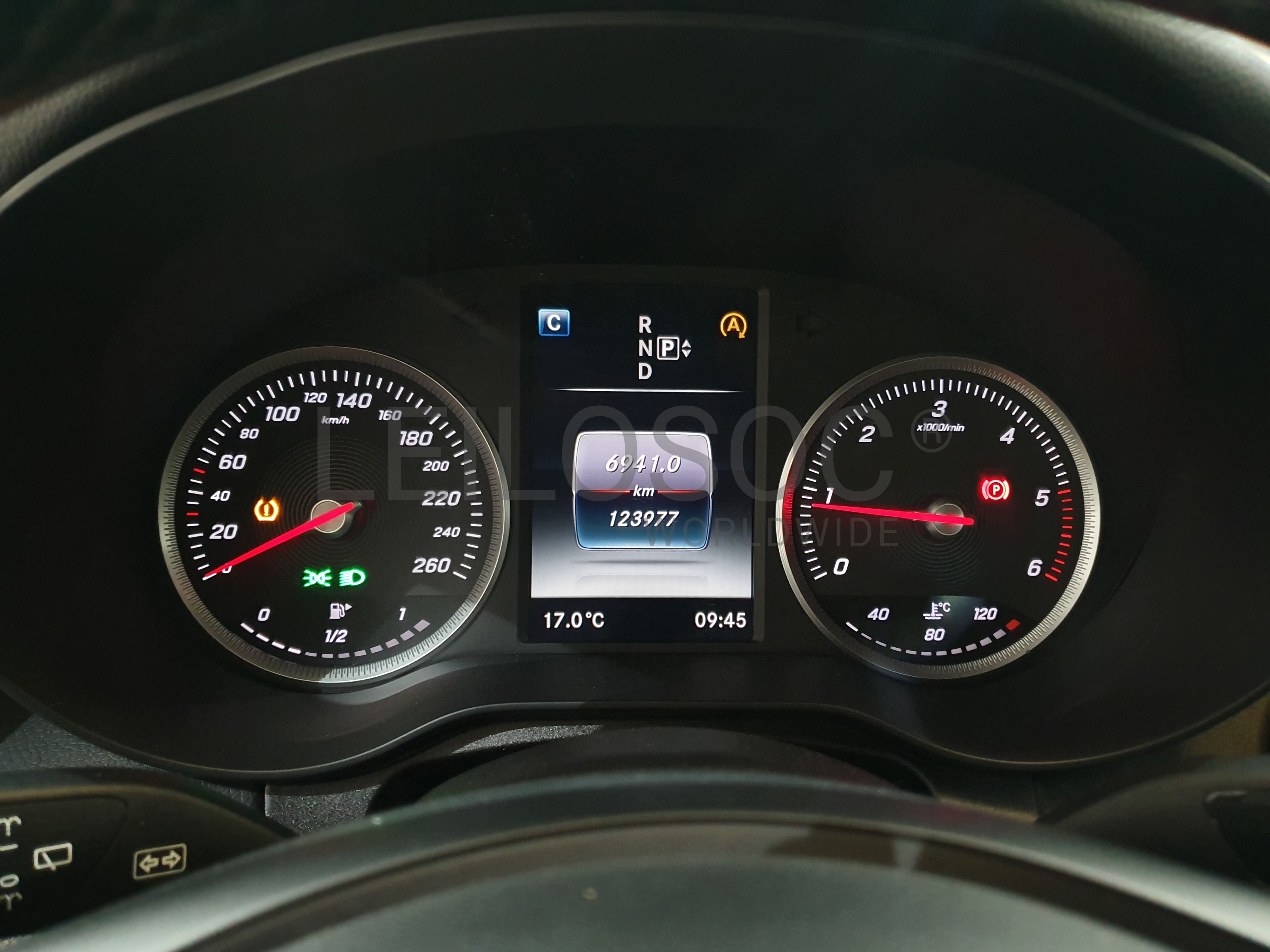 Mercedes-Benz C200D · Ano 2015