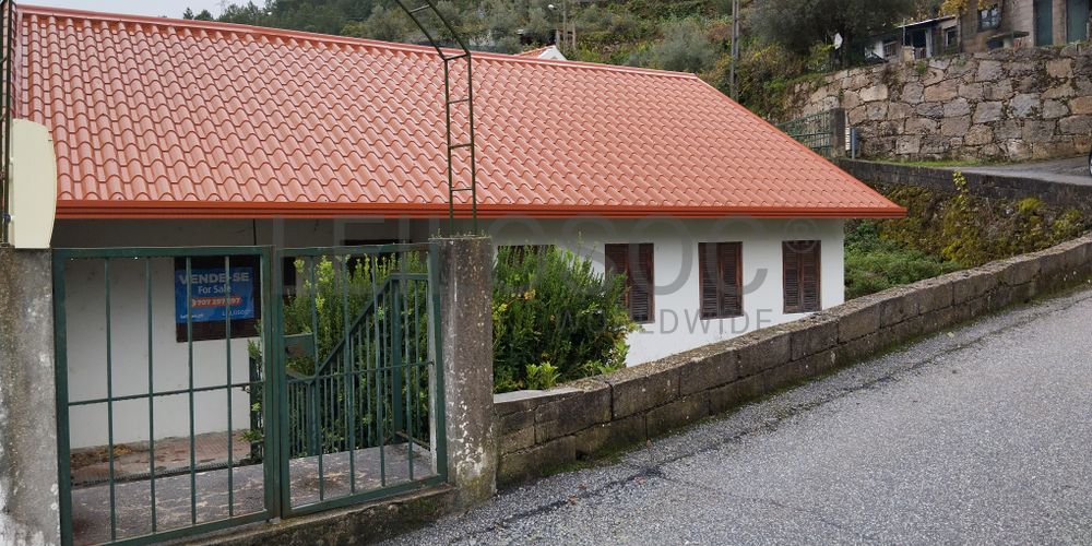 Moradia V3 · Manteigas, Guarda 