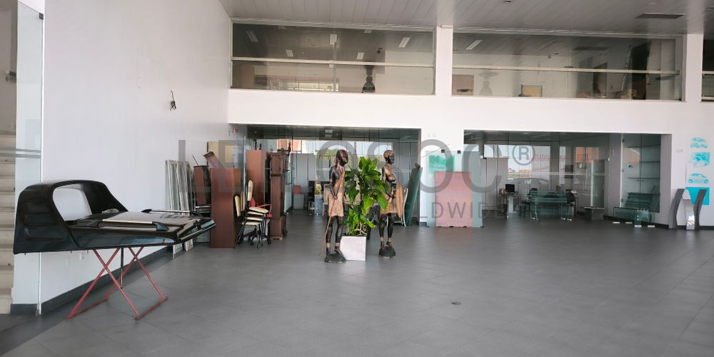 Edifício Comercial c/ 2 pisos · Zona Industrial das Arroteias, Moita  (5/5)