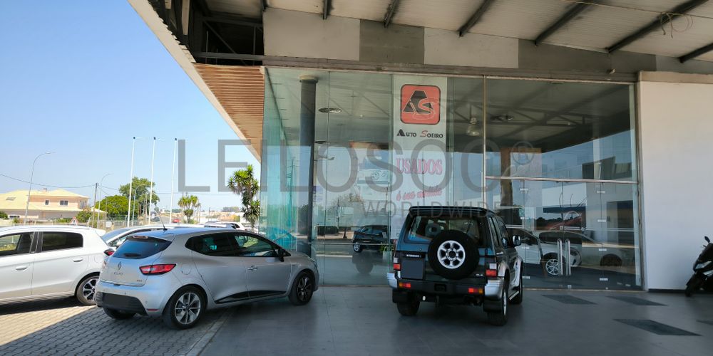 Edifício Comercial c/ 2 pisos · Zona Industrial das Arroteias, Moita  (4/5)