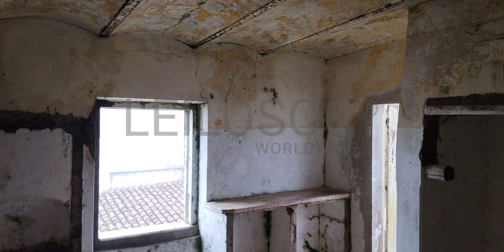 Edifício para Renovação · Elvas 18