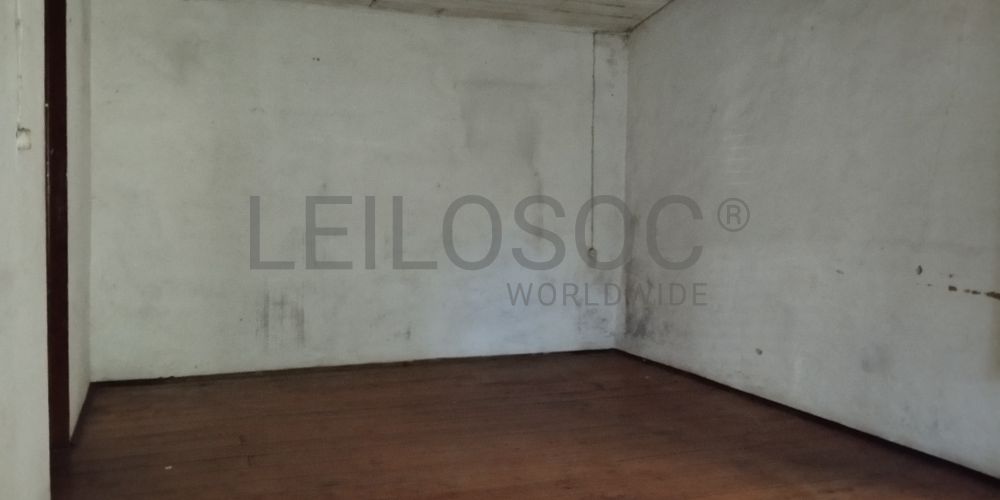 Moradia V2 · Miranda do Corvo 9