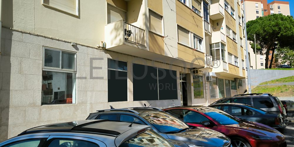 Loja · Corroios, Seixal 3