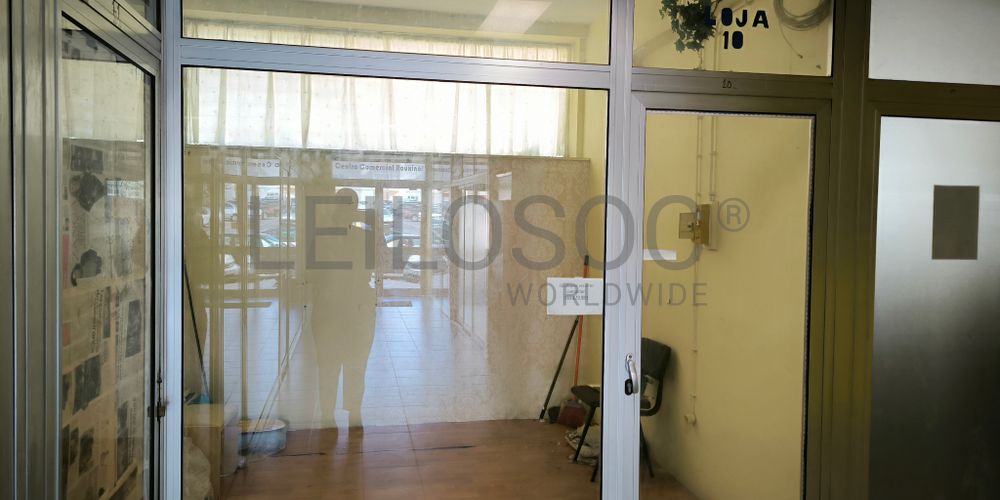 Loja · Corroios, Seixal 5