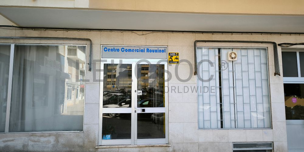 Loja · Corroios, Seixal 10