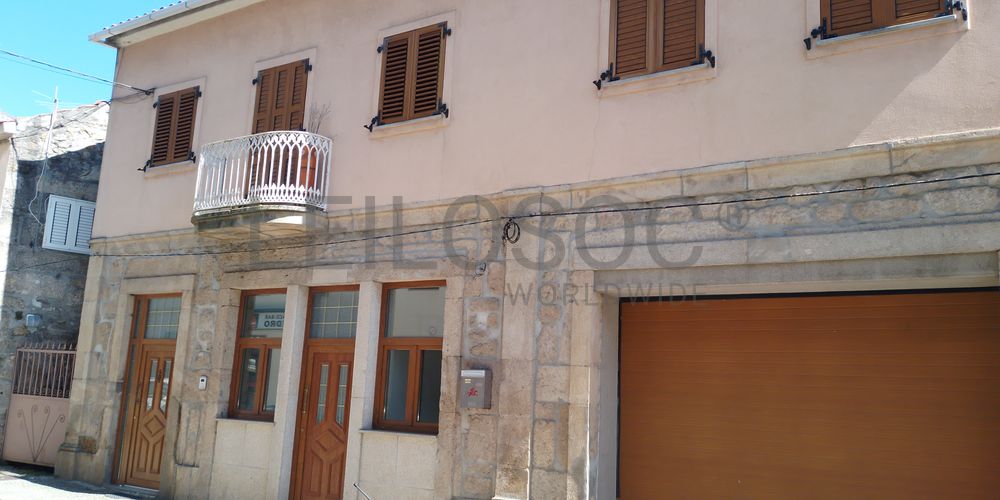 Moradia V4 com Terreno · Britiande, Lamego (3/5)