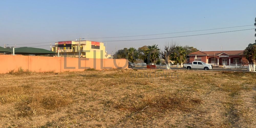 TERRENO URBANO - Quipungo | Huíla 3