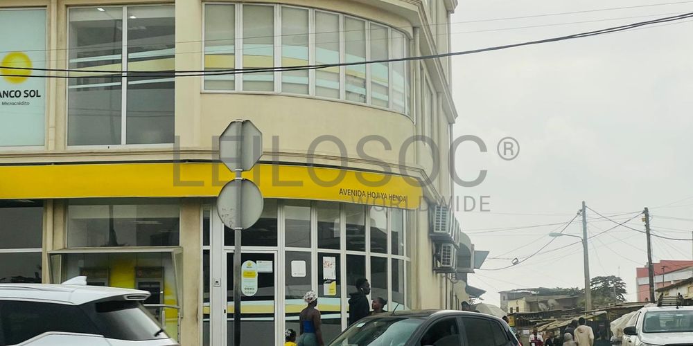 CAZENGA | LUANDA | Antiga Agência Bancária 4