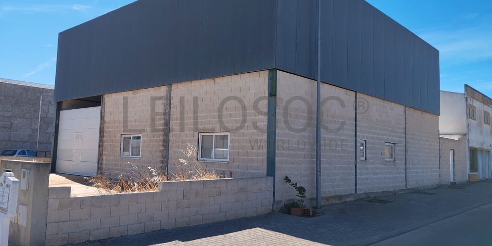 Terreno com Benfeitoria · Redondo, Évora 2