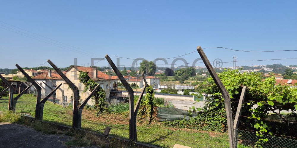 Moradia V4 · Vila de Cucujães, Oliveira de Azeméis 70